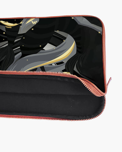 Lady Sunset MacBook / Laptop Sleeve