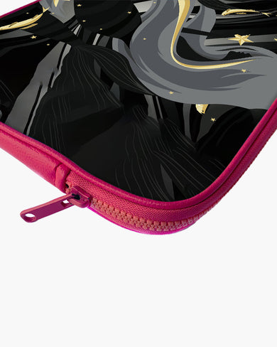Lady Sunset MacBook / Laptop Sleeve