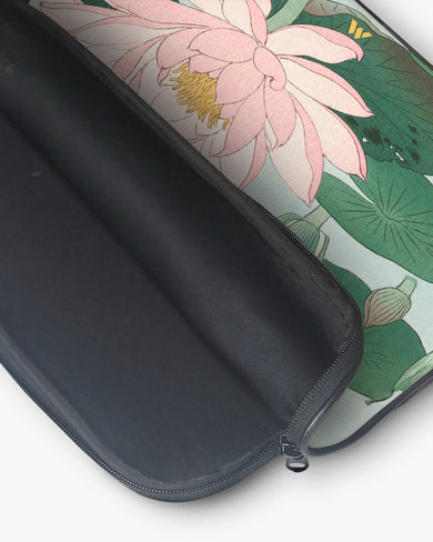 Water Lily [Ohara Koson] MacBook / Laptop-Sleeve