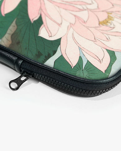 Water Lily [Ohara Koson] MacBook / Laptop-Sleeve