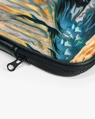 The Scream in Technicolor [Edvard Munch] MacBook / Laptop-Sleeve