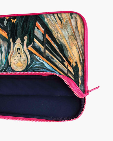 The Scream in Technicolor [Edvard Munch] MacBook / Laptop Sleeve