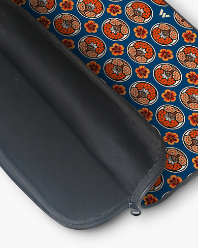 East-Indian Cherries [Julie de Graag] MacBook / Laptop-Sleeve