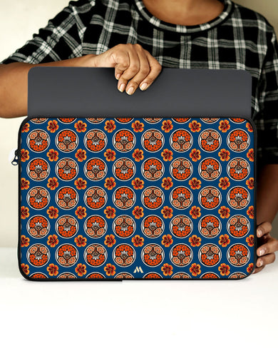East-Indian Cherries [Julie de Graag] MacBook / Laptop Sleeve