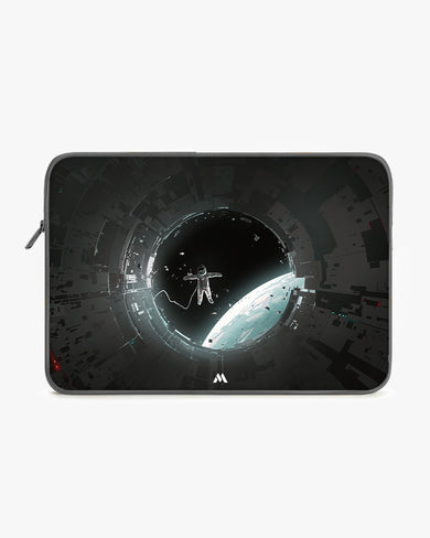 Through The Airlock MacBook / Laptop-Sleeve