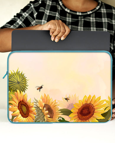 Dazzling Sunflowers MacBook / Laptop Sleeve