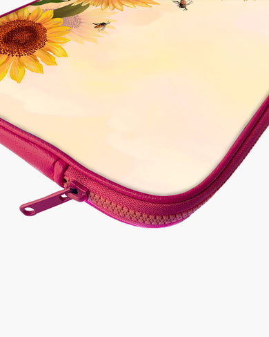 Dazzling Sunflowers MacBook / Laptop Sleeve