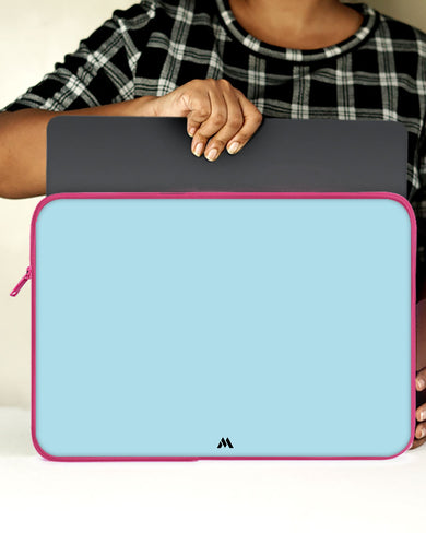 Beryl Waters MacBook / Laptop Sleeve