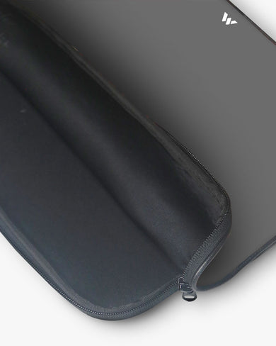 Cloudy Horizons MacBook / Laptop-Sleeve