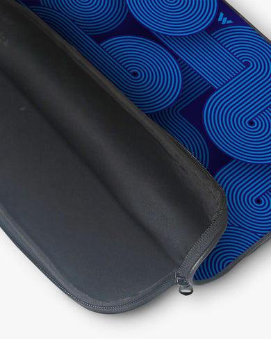 Cobalt Knots MacBook / Laptop Sleeve
