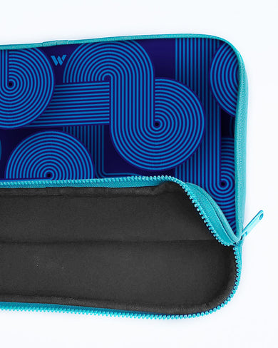 Cobalt Knots MacBook / Laptop Sleeve