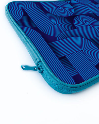 Cobalt Knots MacBook / Laptop Sleeve