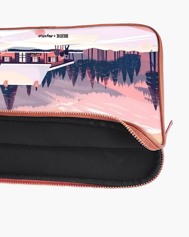 Swiss Ski Lodge [BREATHE] MacBook / Laptop Sleeve
