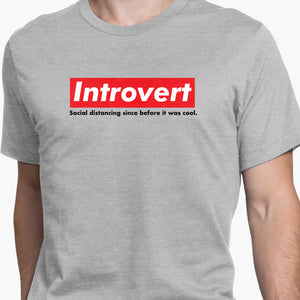 Introvert Dark Round-Neck Unisex-T-Shirt